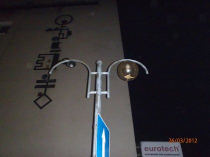 poškodená lampa